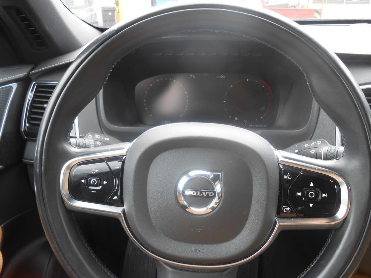2022 Volvo XC90 - 15