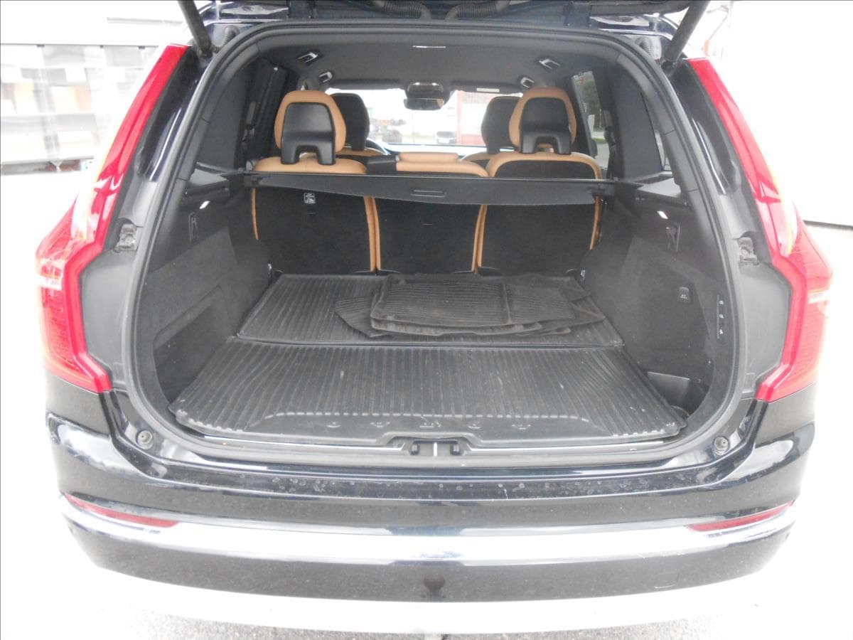 2022 Volvo XC90 - 19