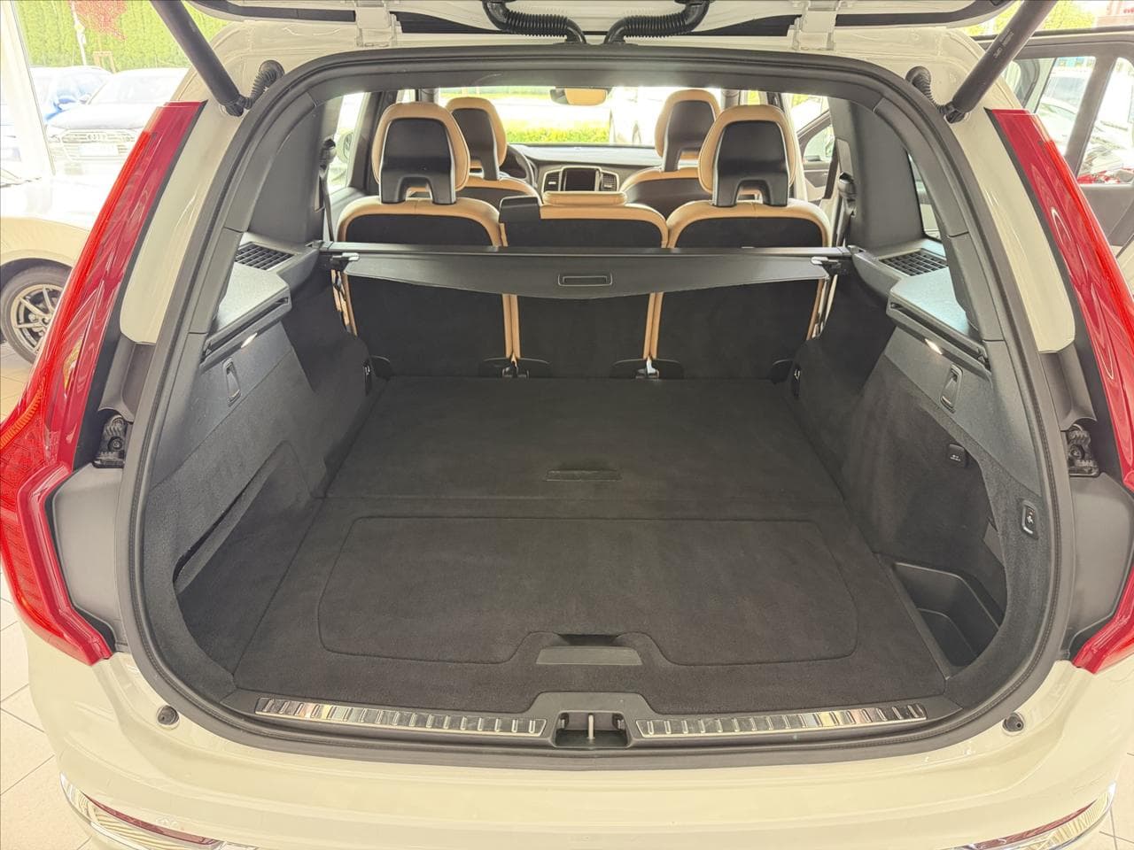 2016 Volvo XC90 - 14