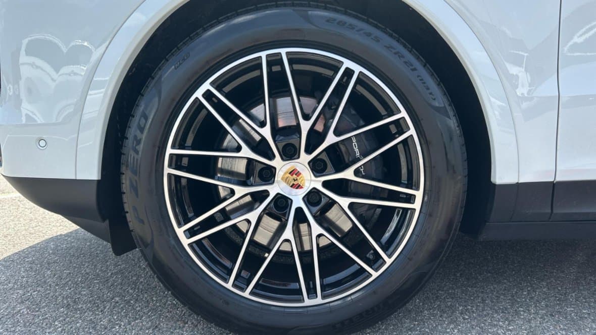 2024 Porsche Cayenne - 9