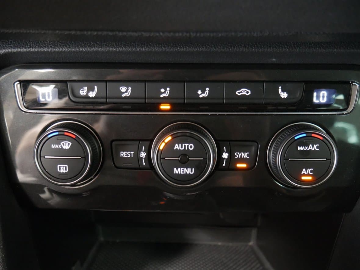 2018 Volkswagen TIGUAN - 19