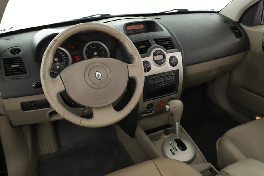 2005 Renault MEGANE - 9