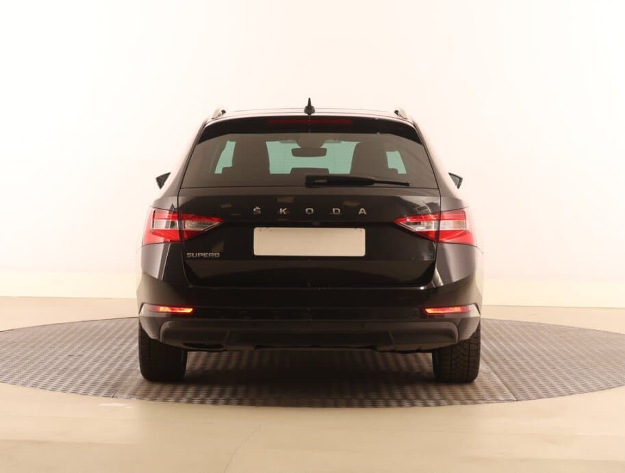 2022 Škoda SUPERB - 6