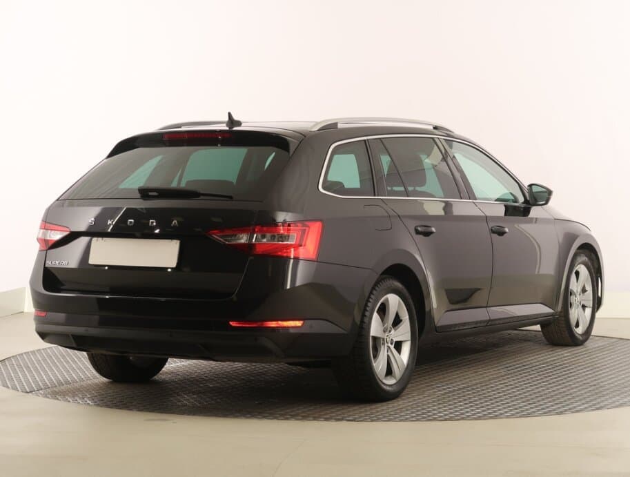 2022 Škoda SUPERB - 7