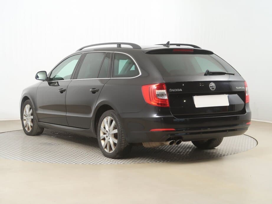 2014 Škoda SUPERB - 5