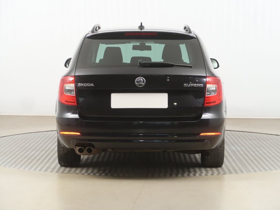2014 Škoda SUPERB - 6
