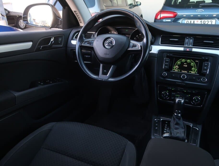 2014 Škoda SUPERB - 9