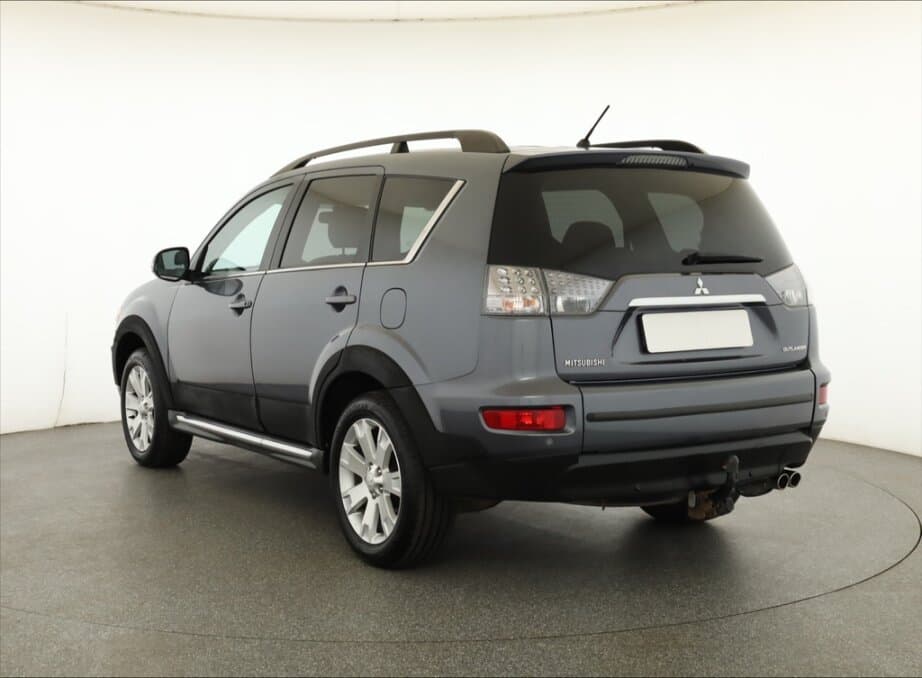 2011 Mitsubishi OUTLANDER - 5