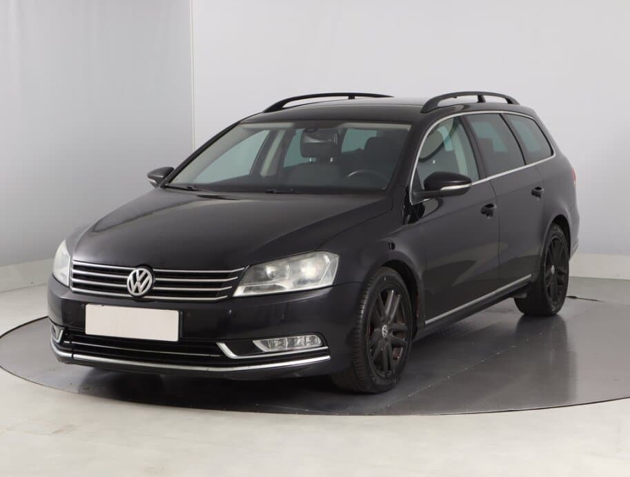 2011 Volkswagen PASSAT - 3