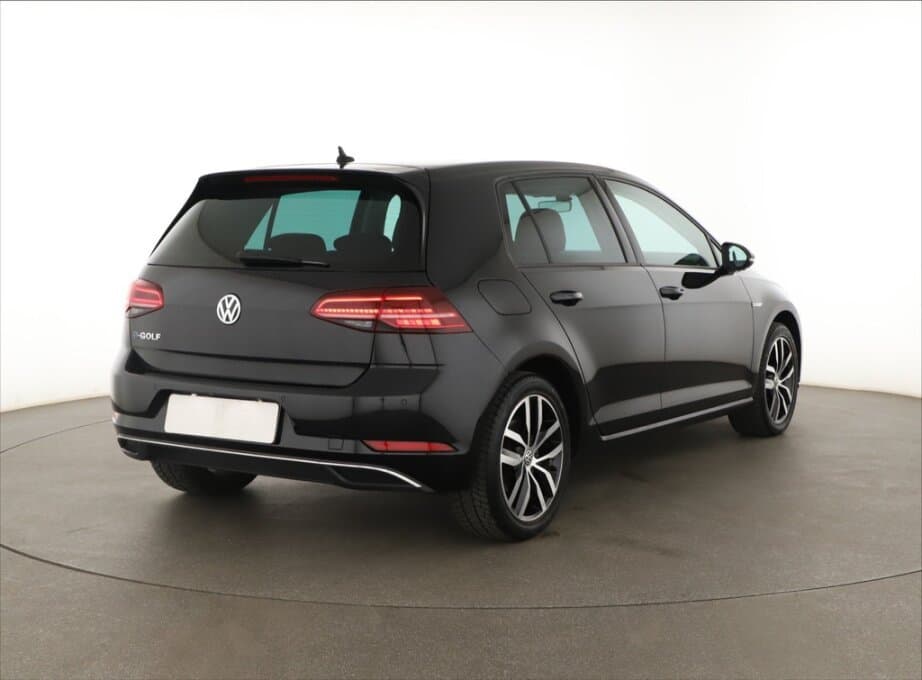 2020 Volkswagen GOLF - 7