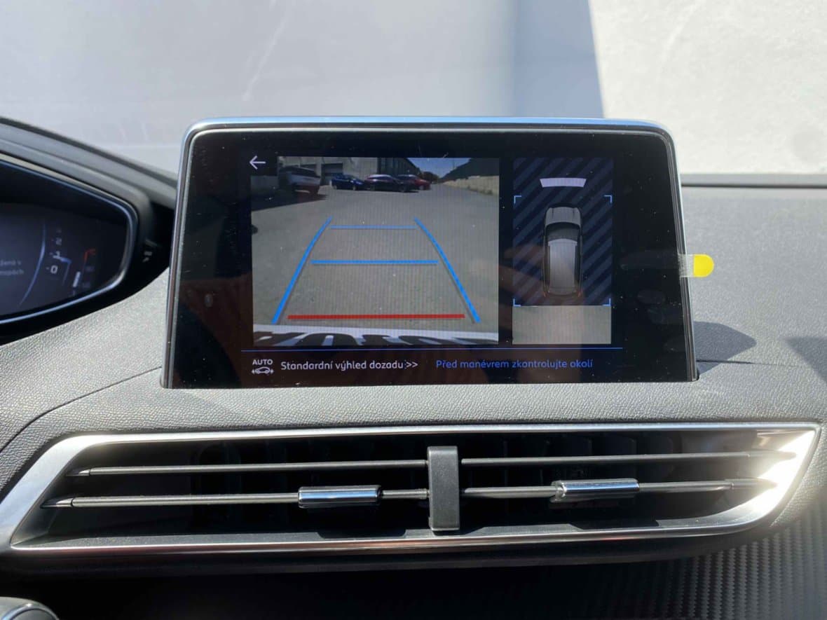 2019 Peugeot 3008 - 18
