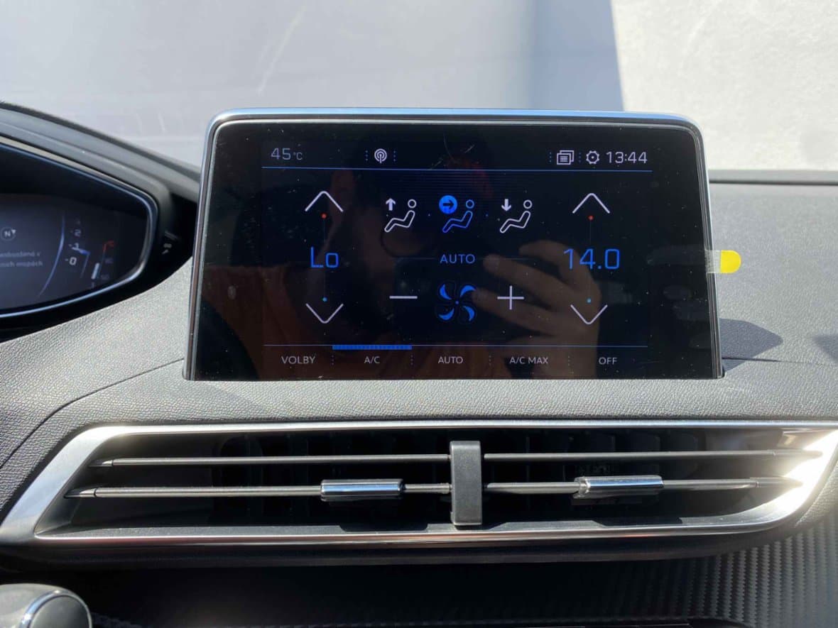 2019 Peugeot 3008 - 19