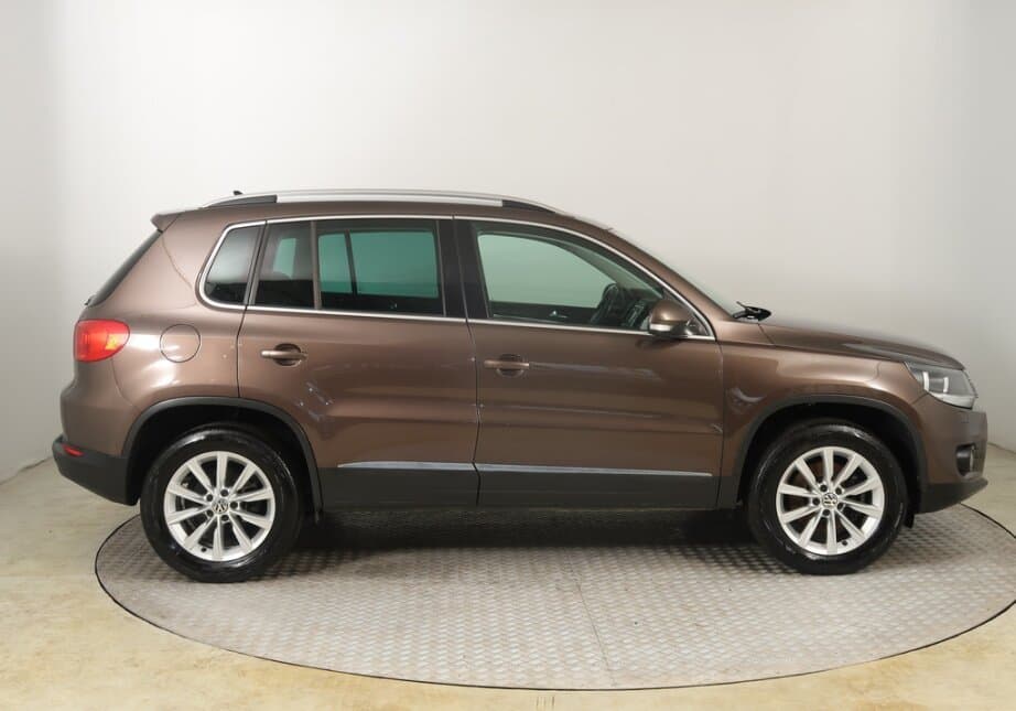 2013 Volkswagen TIGUAN - 8
