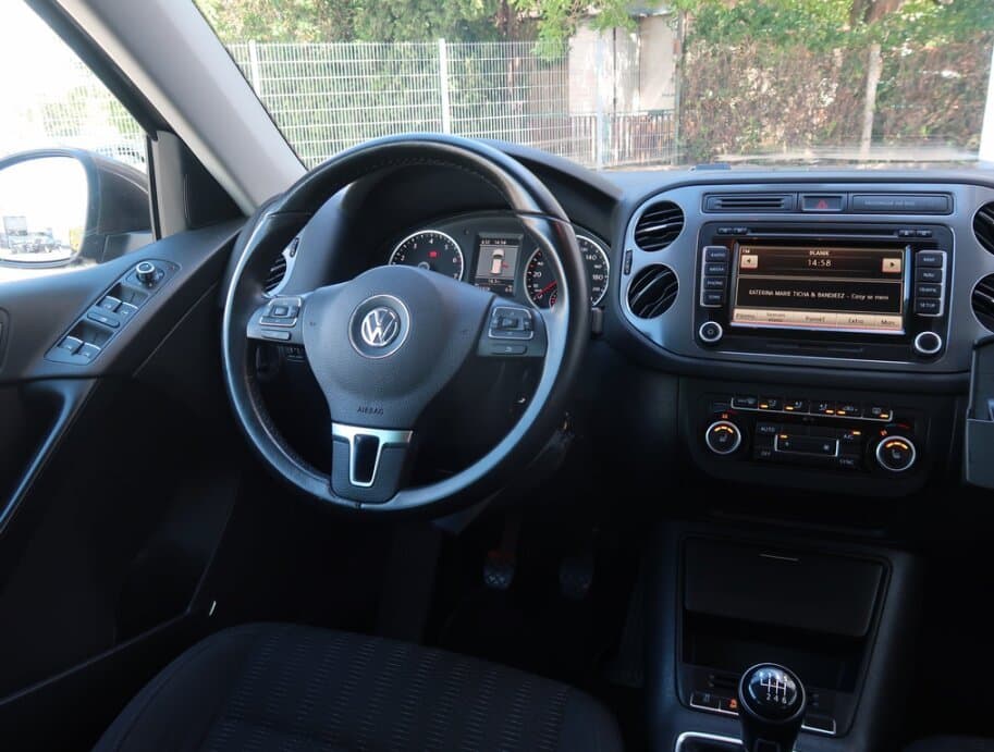 2013 Volkswagen TIGUAN - 9