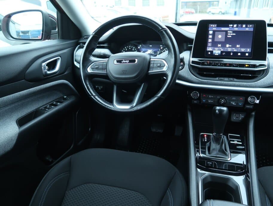 2022 Jeep COMPASS - 9