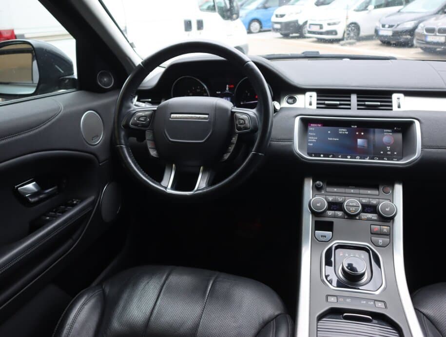 2017 Land Rover RANGE ROVER - 9