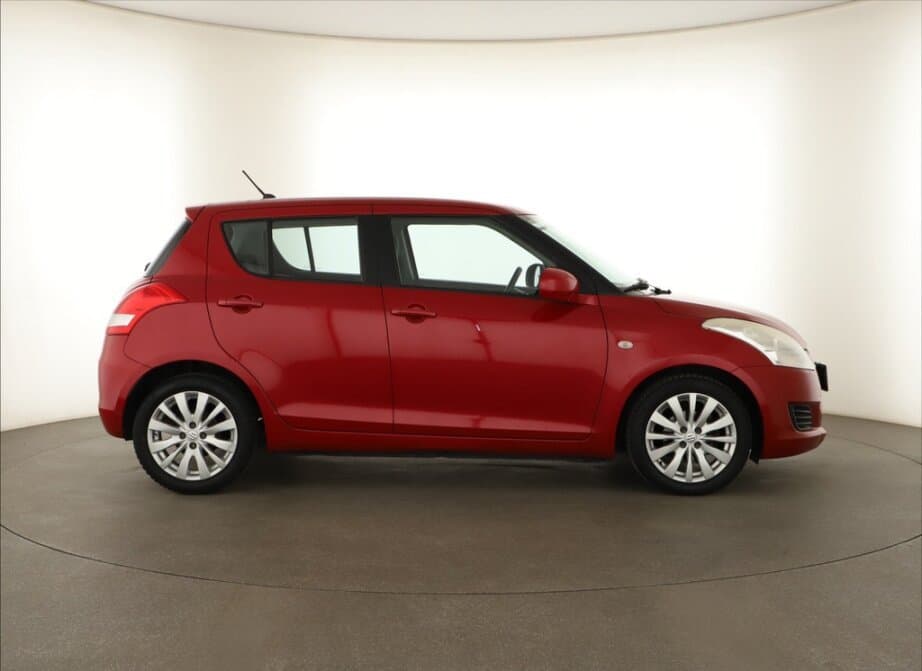 2010 Suzuki SWIFT - 8