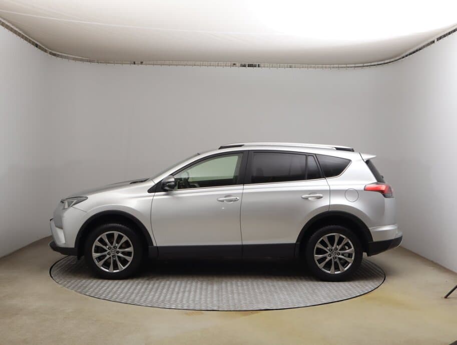 2016 Toyota RAV4 - 4