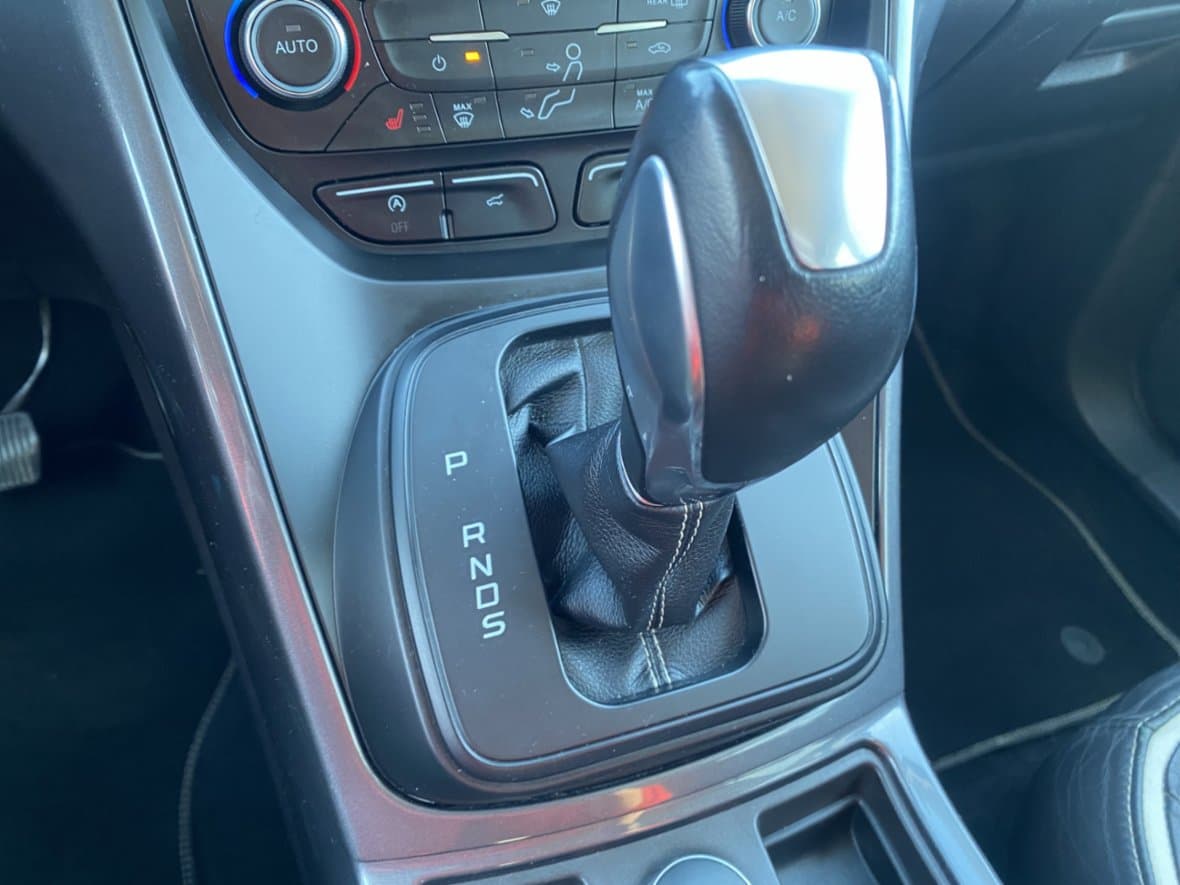 2019 Ford KUGA - 18