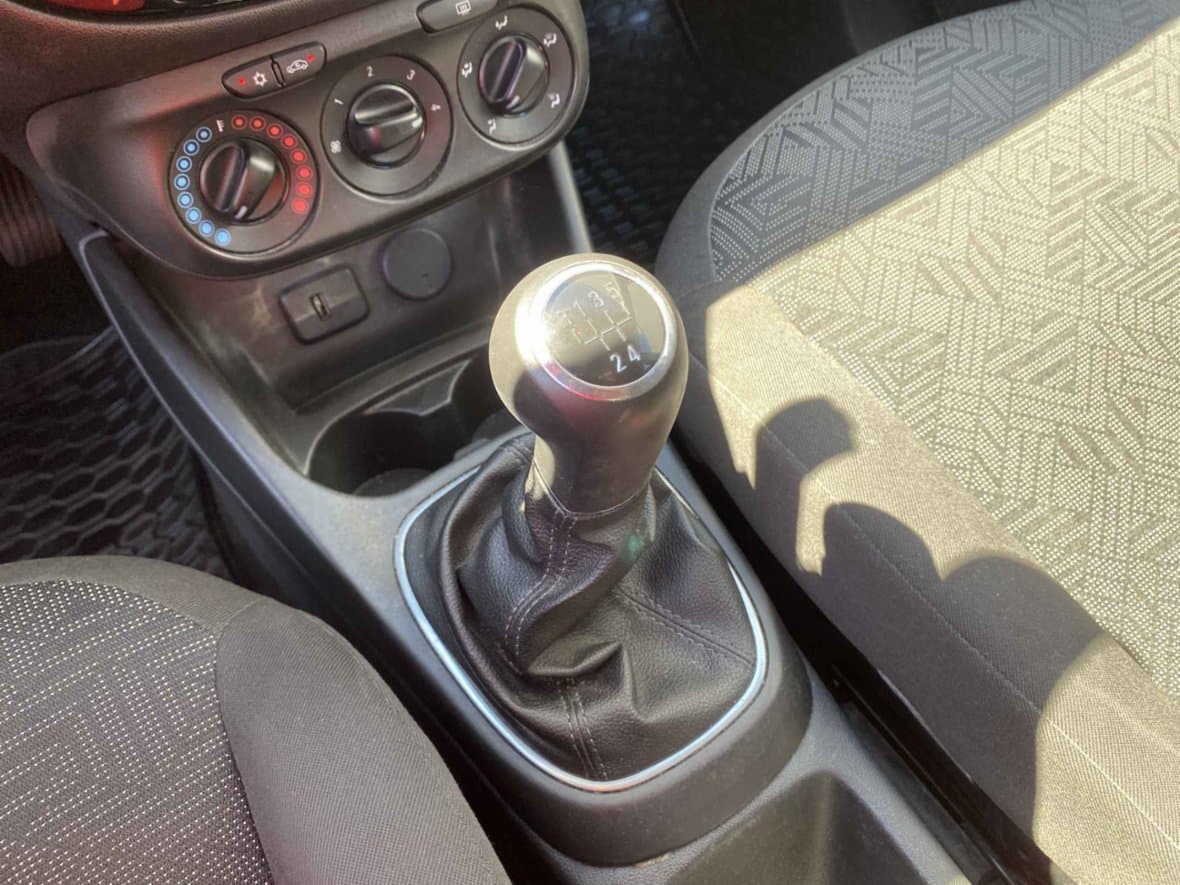 2018 Opel CORSA - 16