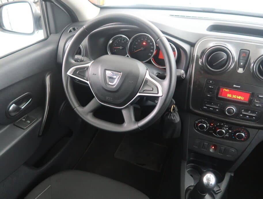 2019 Dacia SANDERO - 9