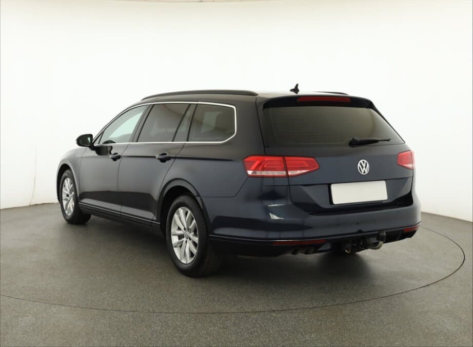 2015 Volkswagen PASSAT - 5