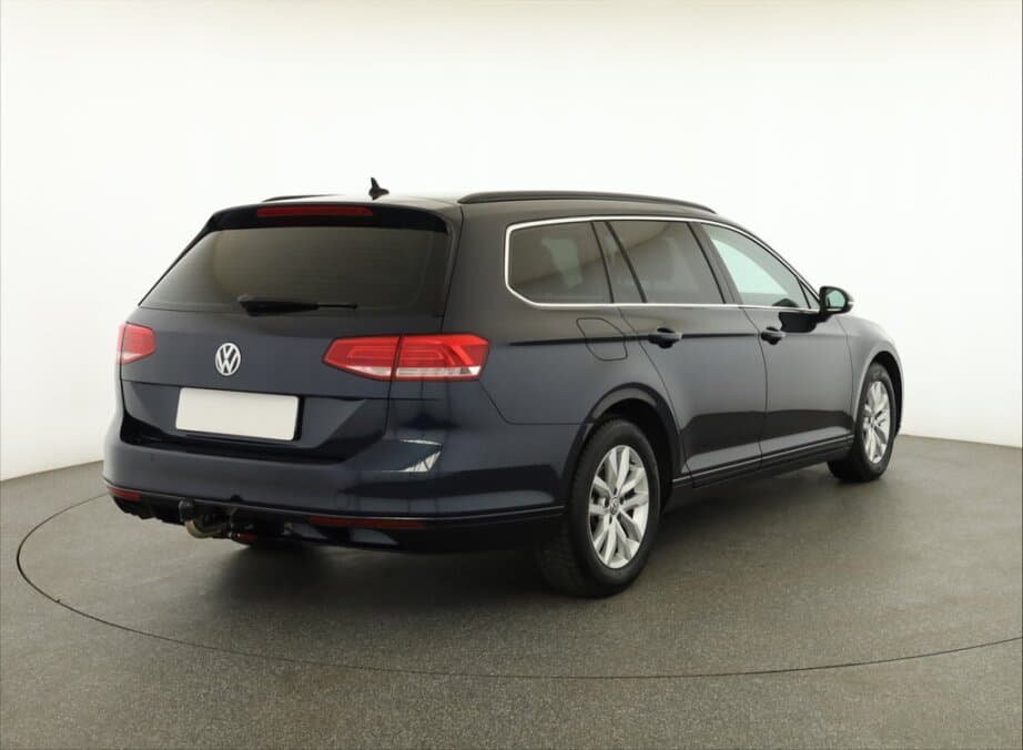 2015 Volkswagen PASSAT - 7