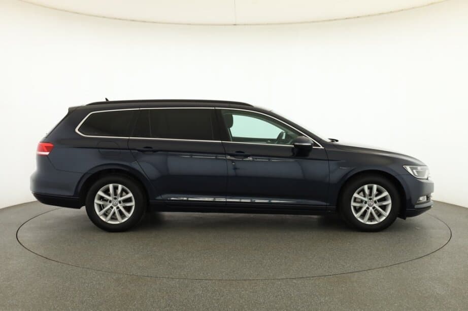 2015 Volkswagen PASSAT - 8
