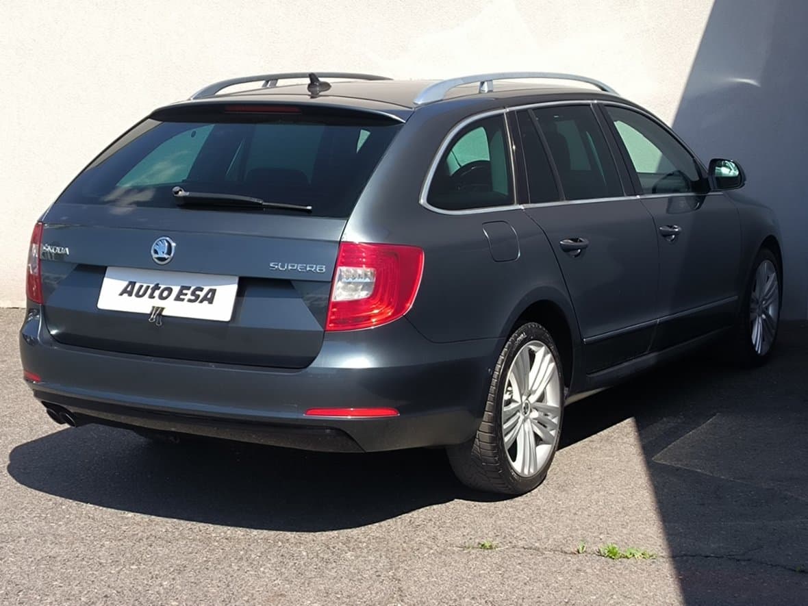 2014 Škoda SUPERB - 4
