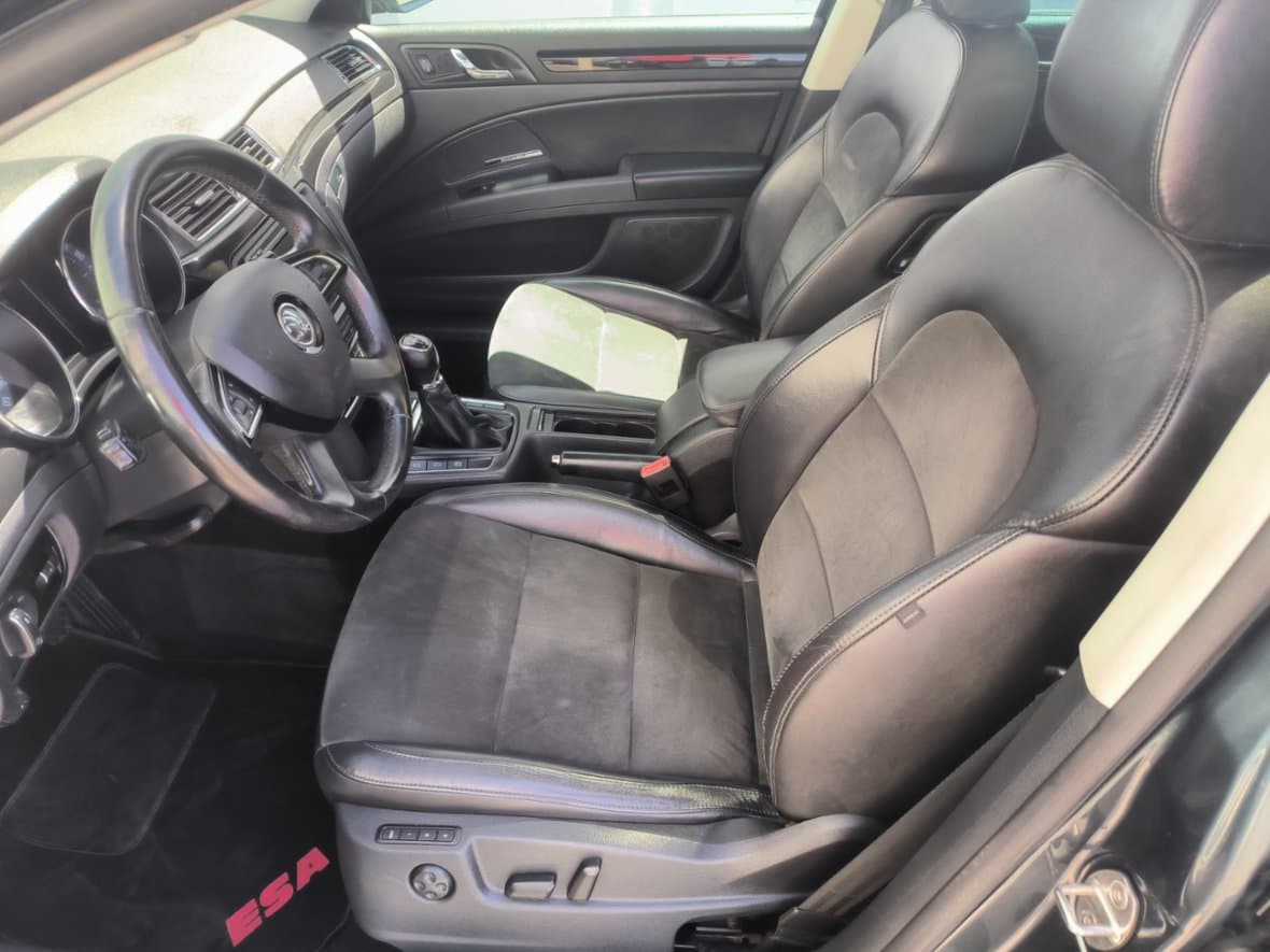 2014 Škoda SUPERB - 9