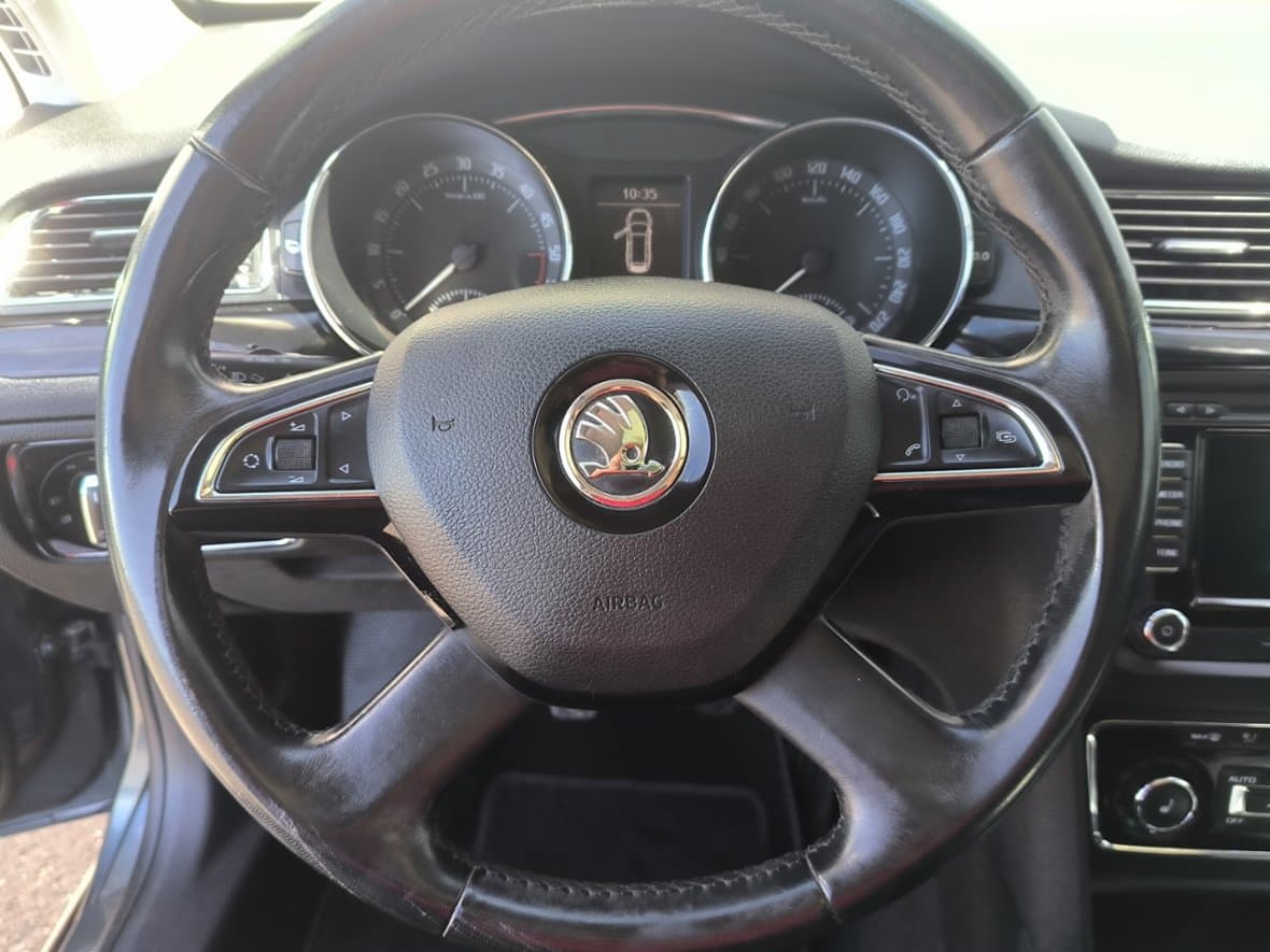 2014 Škoda SUPERB - 15