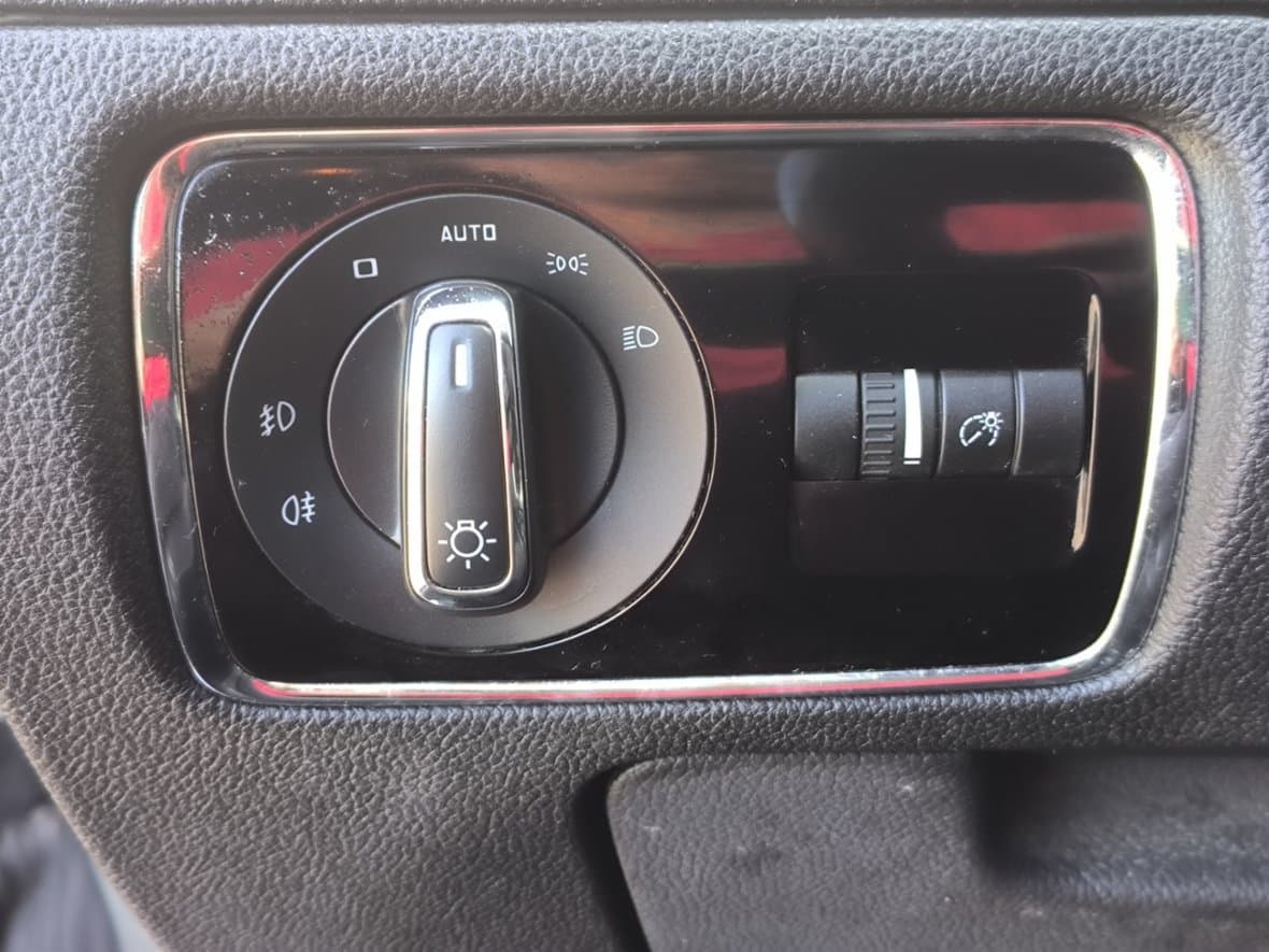 2014 Škoda SUPERB - 17