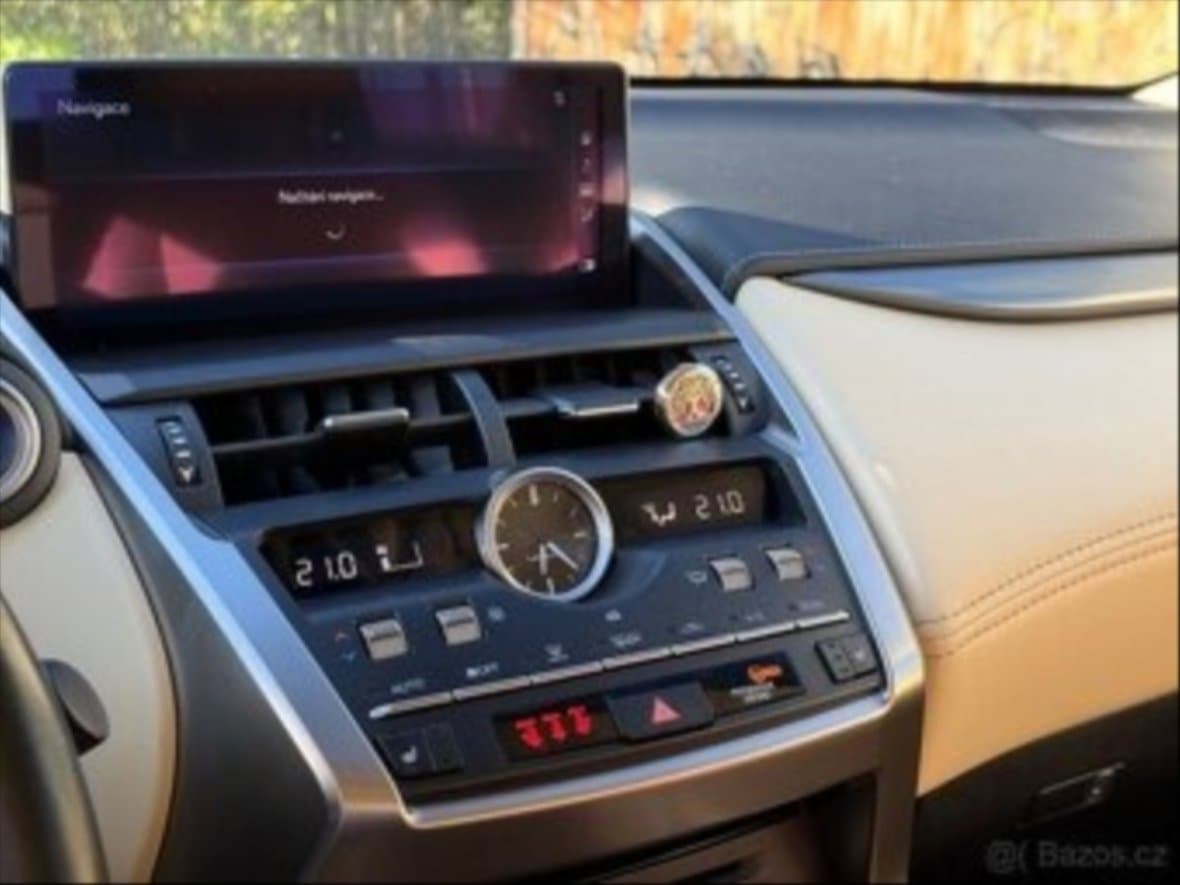 2018 Lexus NX - 11