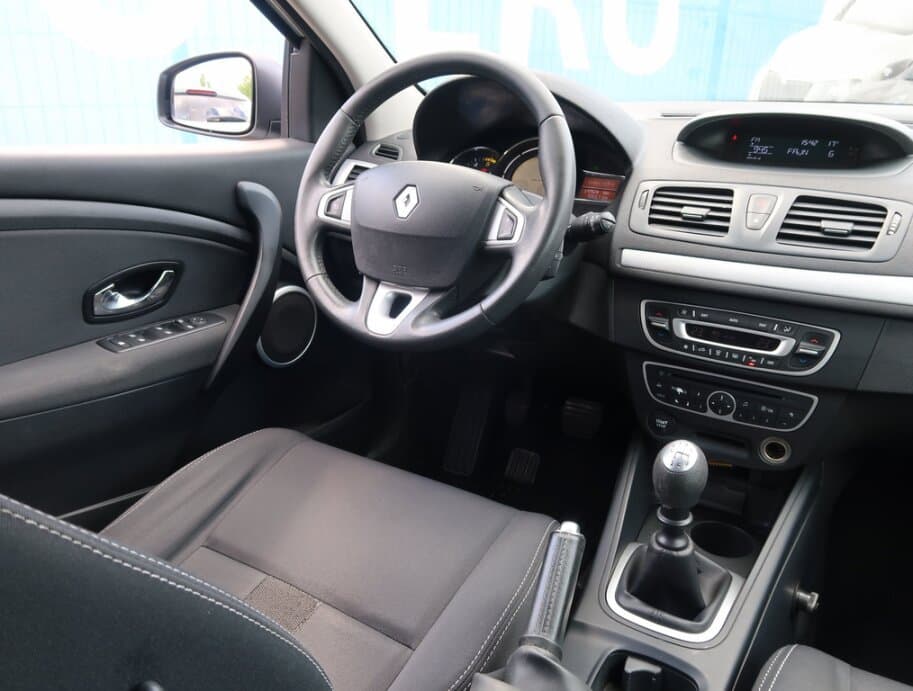 2012 Renault MEGANE - 9