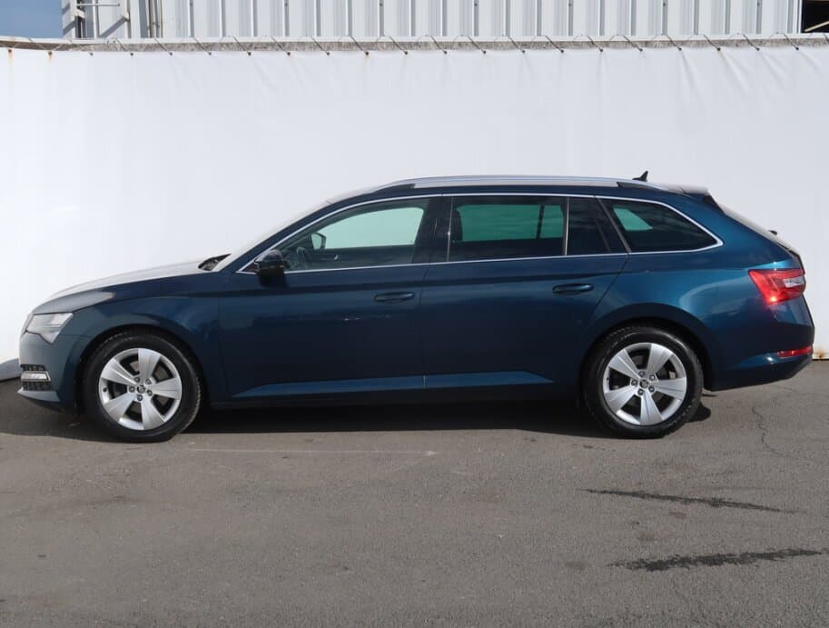2020 Škoda SUPERB - 4