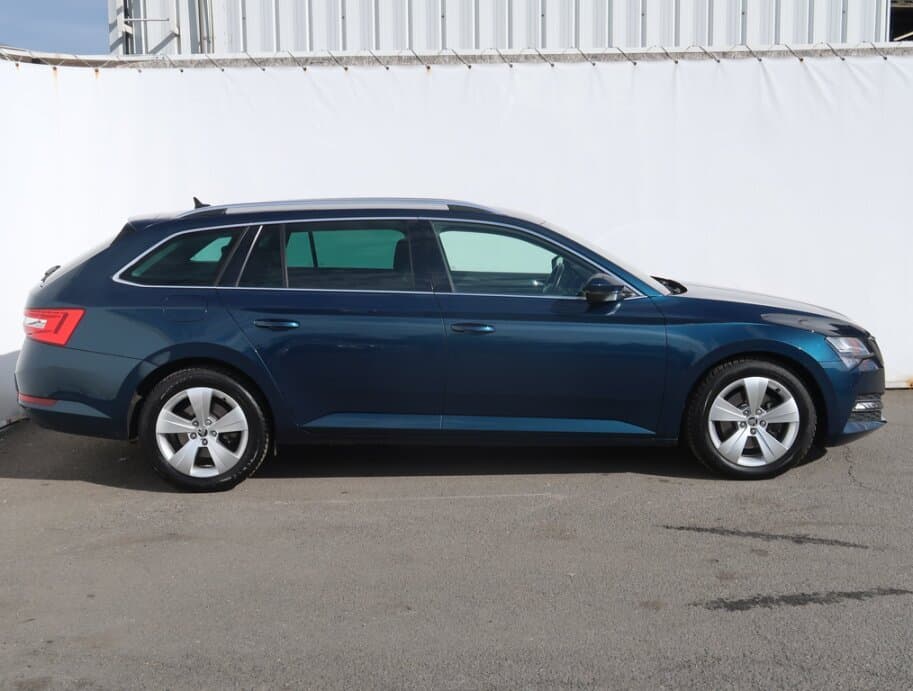 2020 Škoda SUPERB - 8