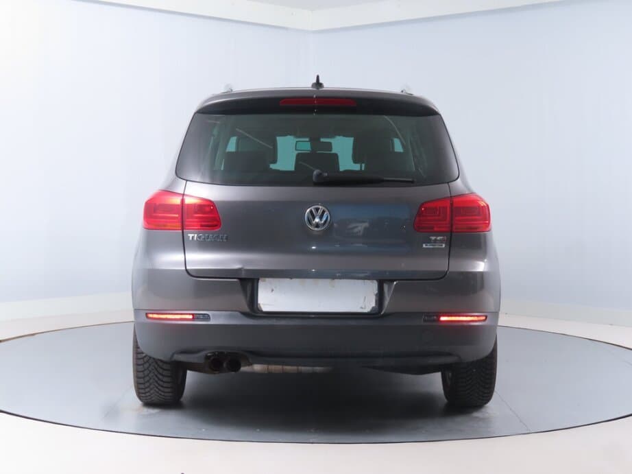 2015 Volkswagen TIGUAN - 6