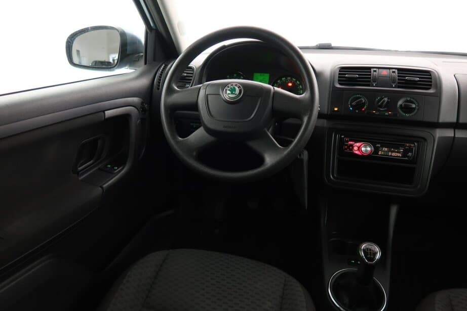2011 Škoda FABIA - 9