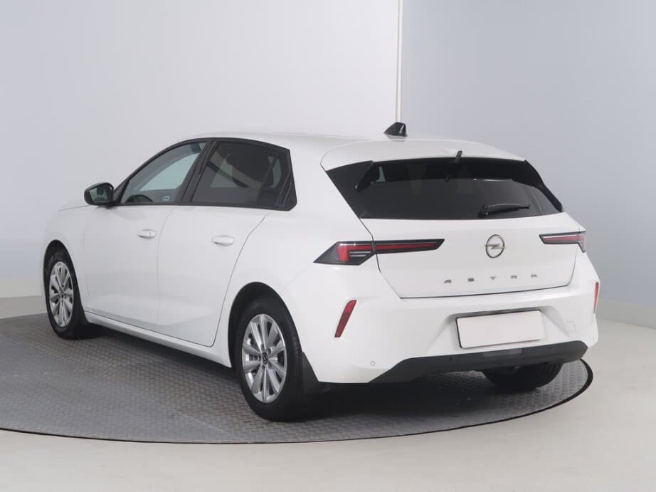2023 Opel Astra - 4