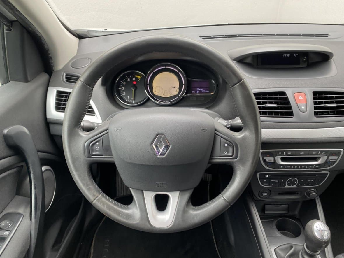 2010 Renault MEGANE - 31