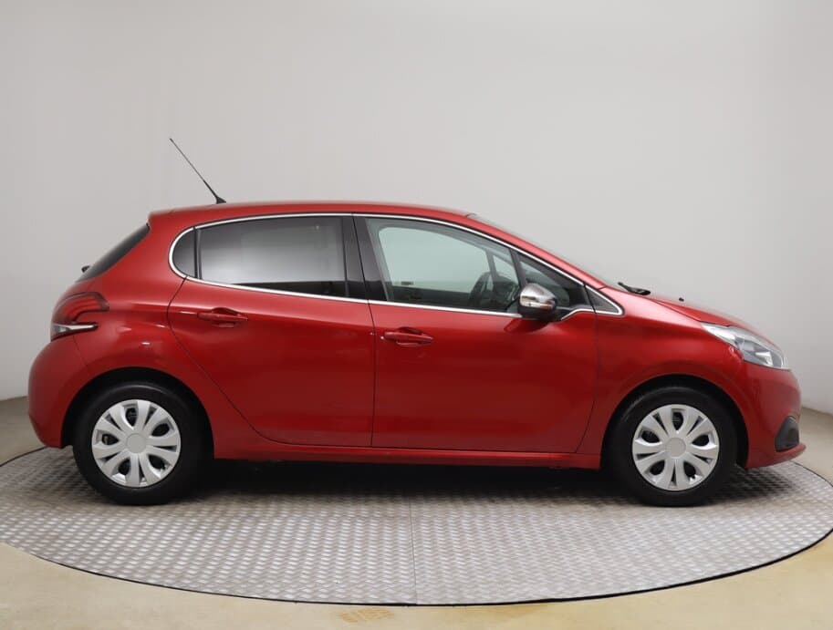 2015 Peugeot 208 - 8