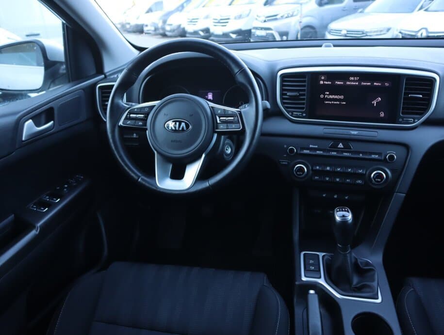 2022 Kia SPORTAGE - 9