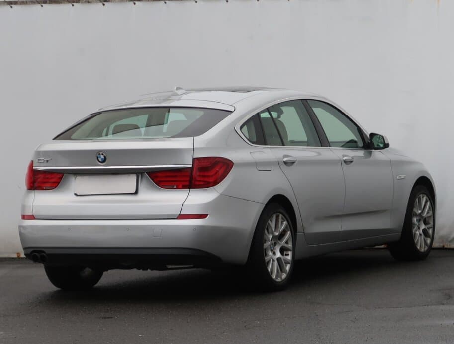 2011 BMW 5-SERIES - 7