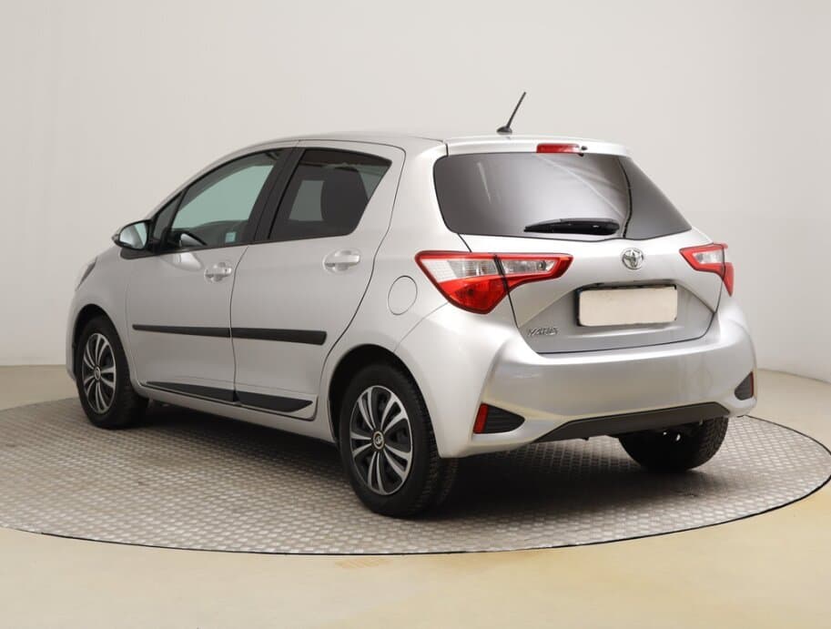 2017 Toyota YARIS - 5