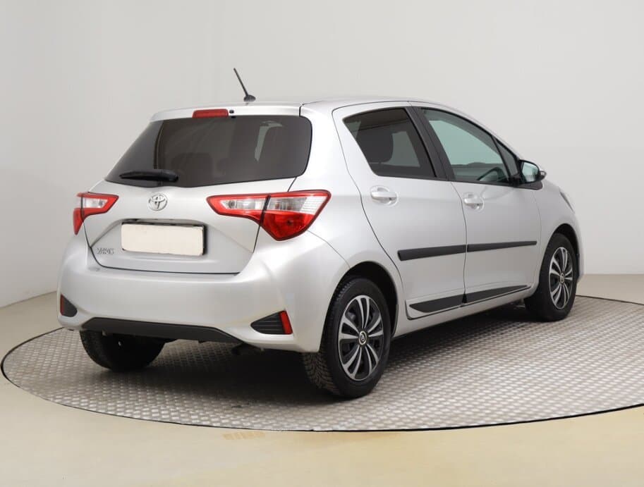 2017 Toyota YARIS - 7