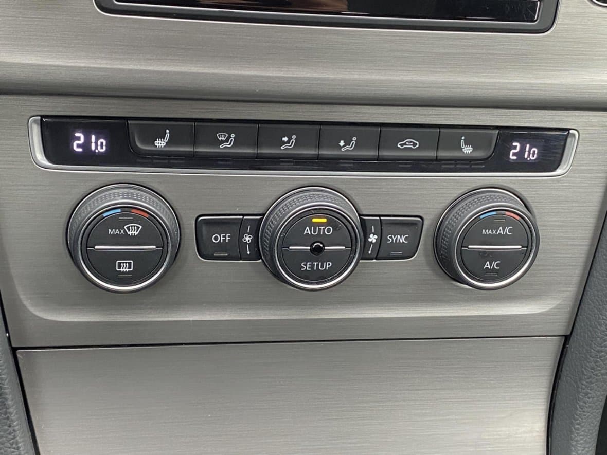 2014 Volkswagen GOLF - 16