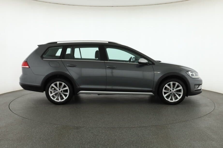 2018 Volkswagen GOLF - 8