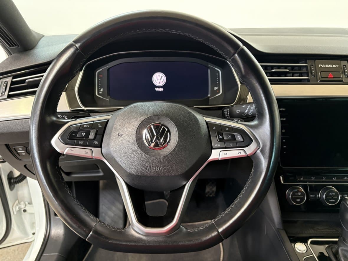 2020 Volkswagen PASSAT - 17
