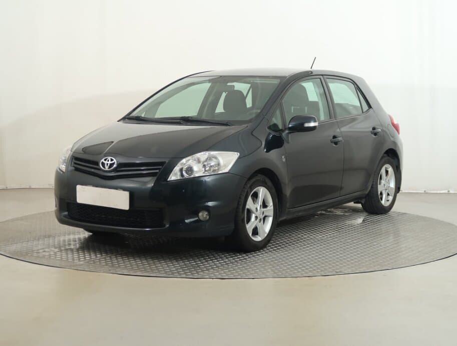 2011 Toyota AURIS - 3