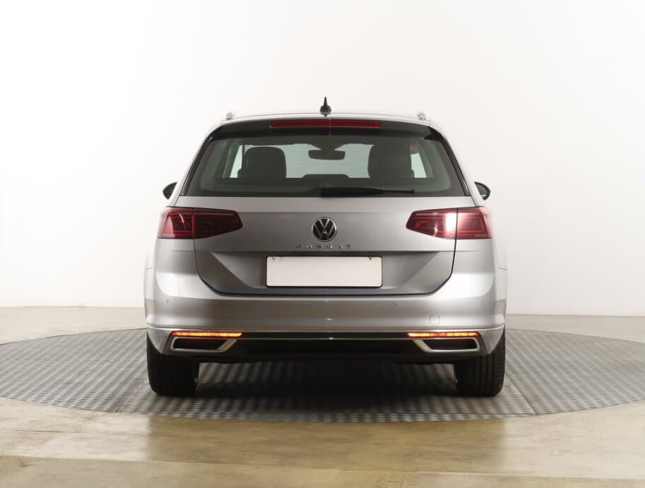 2022 Volkswagen PASSAT - 6